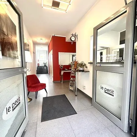 Gasthof Le Petit - Ihre In Essen