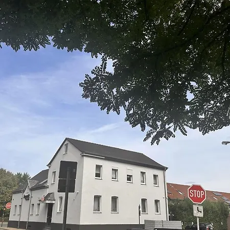Gasthof Le Petit - Ihre In Essen