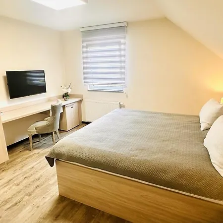 Le Petit - Ihre In Maison d'hôtes 3*